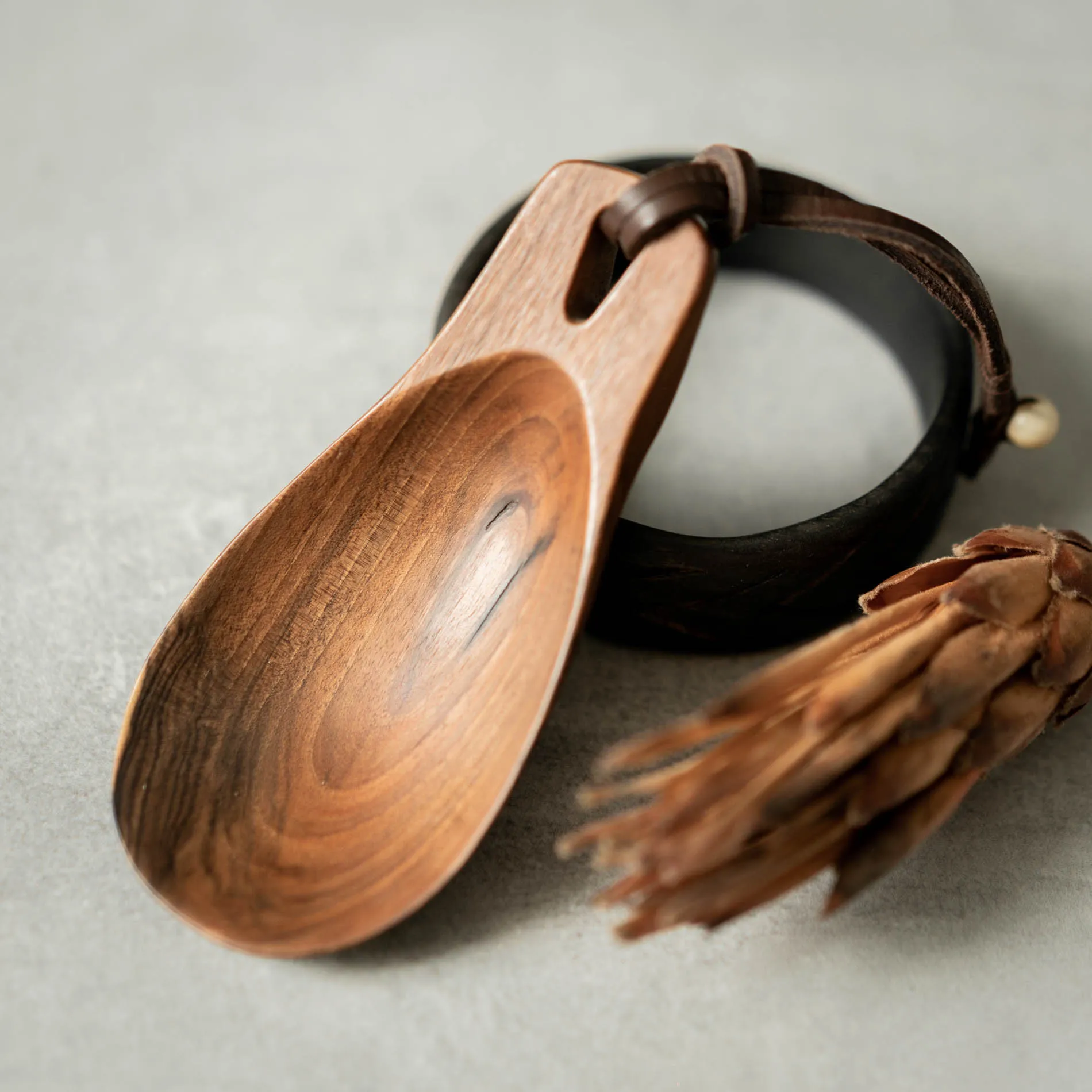Cuillère à épices en noyer Mawena