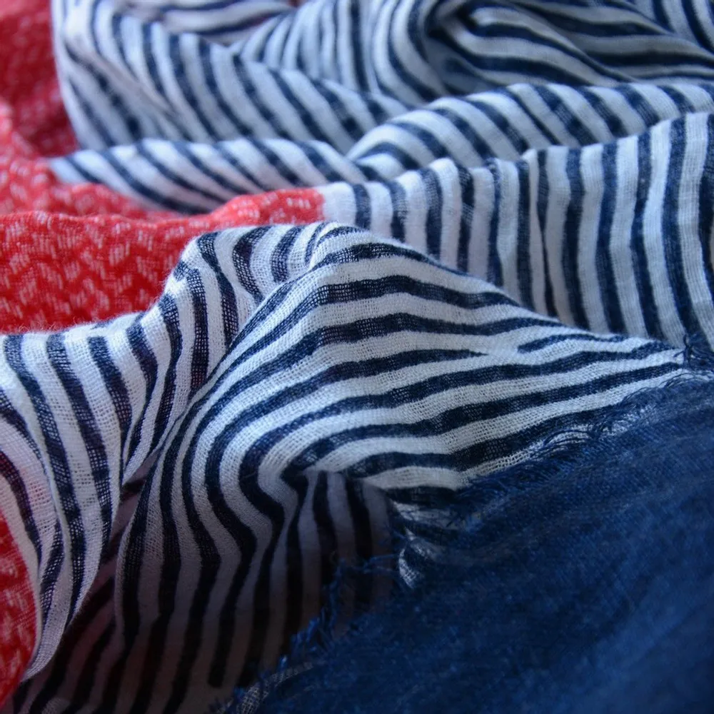 Gabriel printed linen scarf in red
